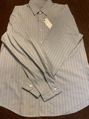 Men’s GU Dress Shirt Size Medium NWT